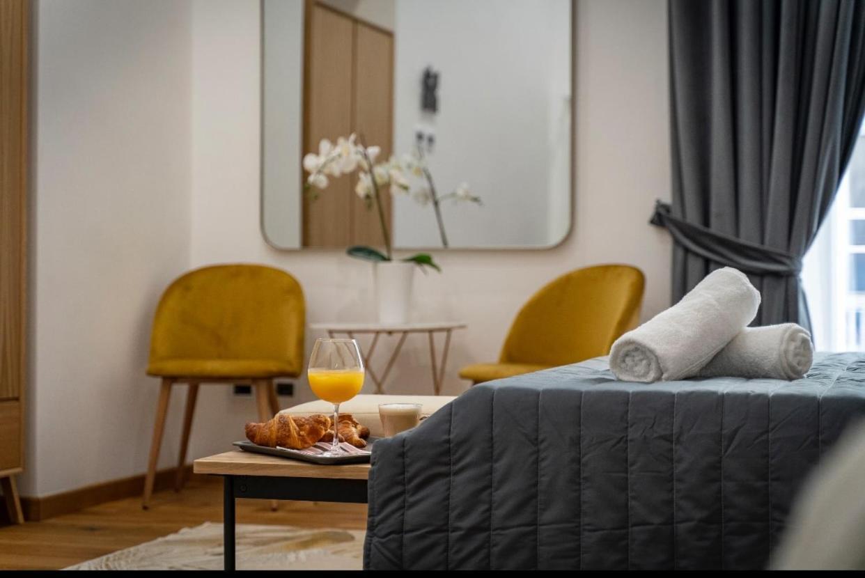 Downtown Napoli b&b Zewnętrze zdjęcie